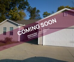 7976 E Audrey Ave in Terre Haute, IN - Building Photo