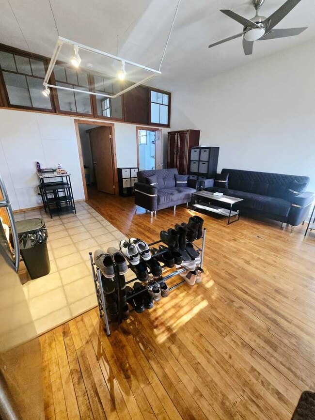 1014 E Prairie Ave in Des Plaines, IL - Building Photo - Building Photo