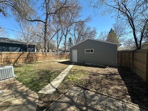 908 17th St NW in Minot, ND - Building Photo - Building Photo