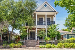 945 Waverly St in Houston, TX - Building Photo