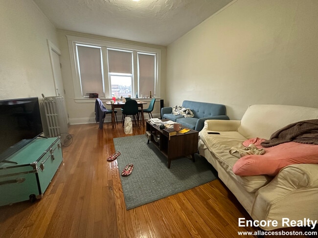 127 Sutherland Rd in Boston, MA - Building Photo - Building Photo