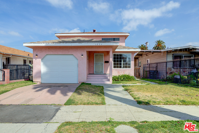 1751 Leighton Ave in Los Angeles, CA - Building Photo