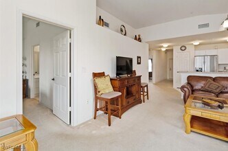 4510 Botanical Pl Cir in Naples, FL - Building Photo - Building Photo