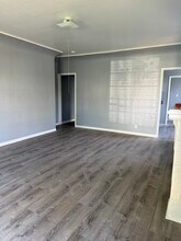 11458 Albers St in North Hollywood, CA - Building Photo - Building Photo