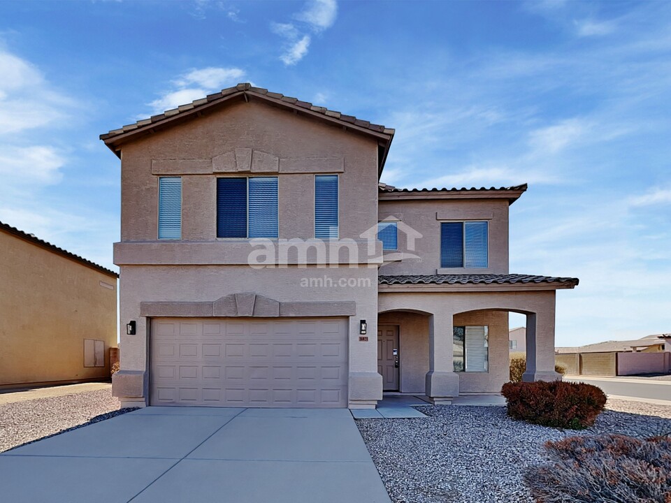 16021 W Woodlands Ave in Goodyear, AZ - Building Photo