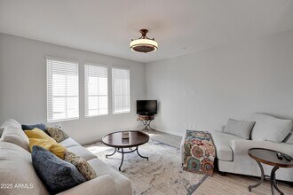 4100 S Pinelake Way in Chandler, AZ - Foto de edificio - Building Photo