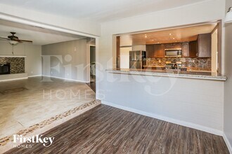 8427 N 47th Dr in Glendale, AZ - Building Photo - Building Photo