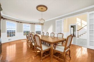 21 Country Pl in Lebanon, NJ - Building Photo - Building Photo