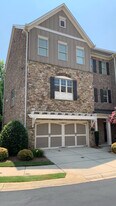 955 Opelousas Way in Sandy Springs, GA - Building Photo