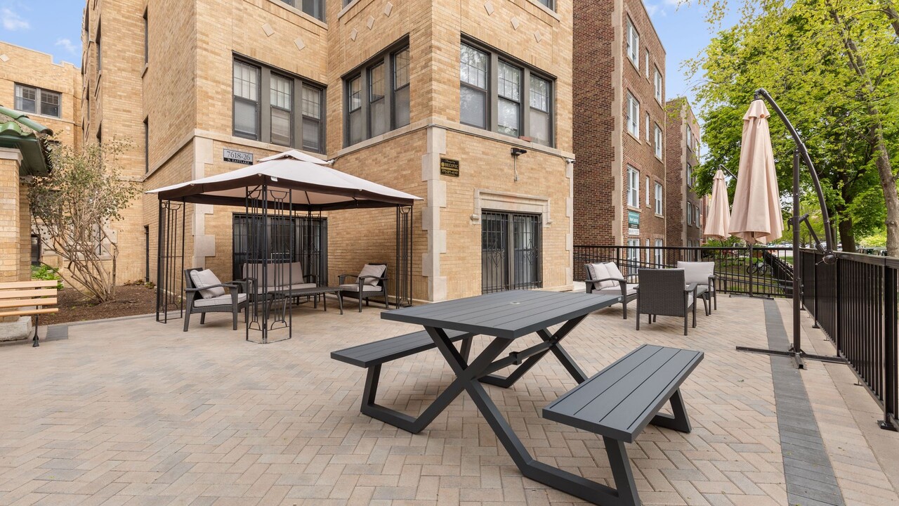 7616 N Eastlake Ter, Unit 3 in Chicago, IL - Building Photo