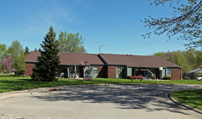 Heritage Square in Wellington, OH - Foto de edificio - Building Photo