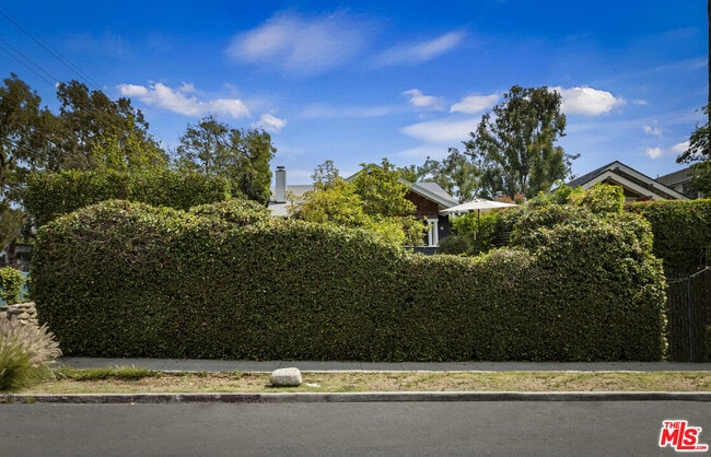 201 S Ave 55 in Los Angeles, CA - Building Photo - Building Photo