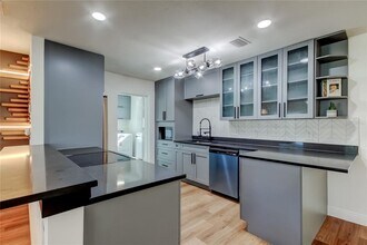 8722 Elmwood Ln in Tampa, FL - Building Photo - Building Photo