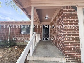118 Brazos St in Garland, TX - Building Photo - Building Photo
