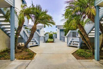 4704 W Point Loma Blvd in San Diego, CA - Building Photo - Building Photo