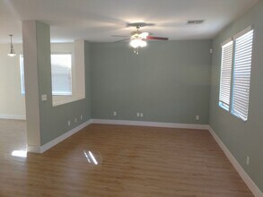 5305 Franklin Grove St in North Las Vegas, NV - Building Photo - Building Photo