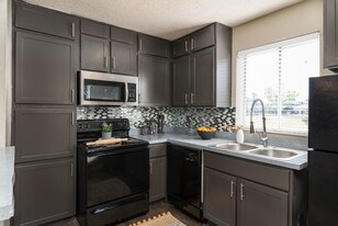 Palmetto Apartments