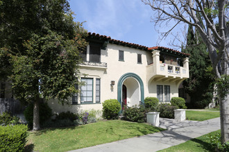 141 S Elm Dr in Beverly Hills, CA - Building Photo - Building Photo