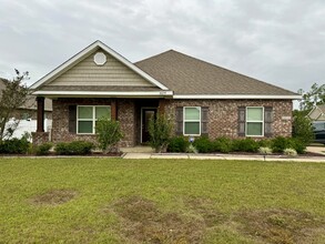 10235 Little Gem Dr in Gulfport, MS - Building Photo - Building Photo