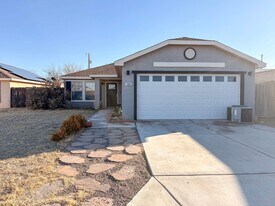 1805 West Ave S in Eunice, NM - Building Photo