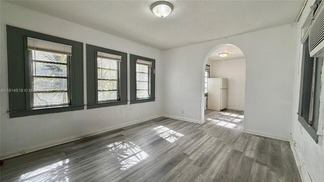 444 SW 10th Ave in Miami, FL - Building Photo - Building Photo