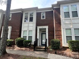 819 Northeast Dr in Davidson, NC - Building Photo