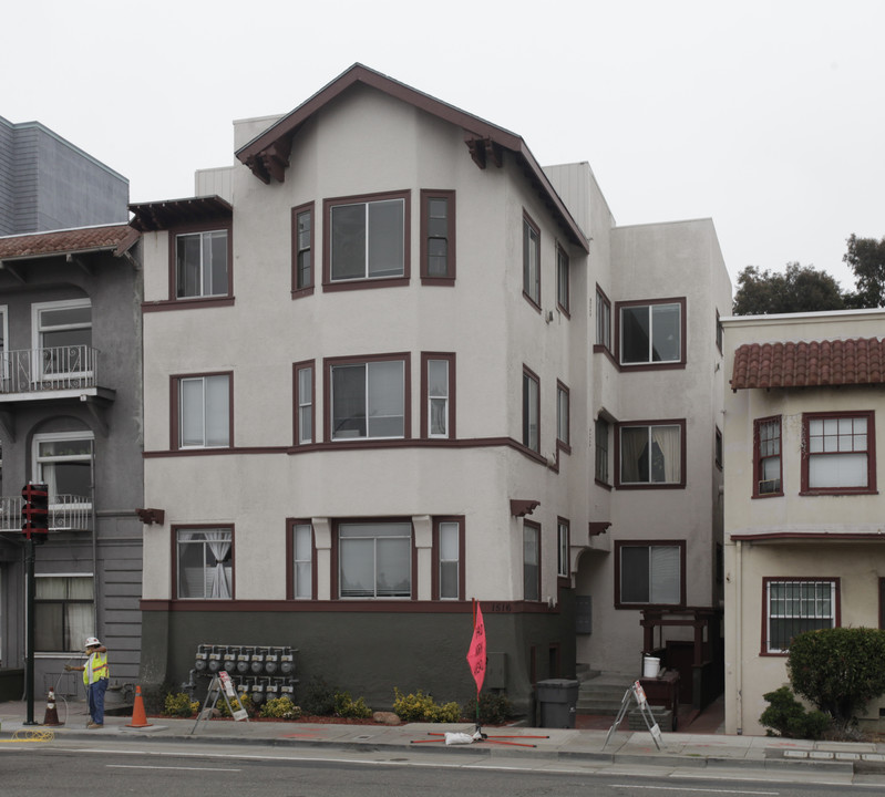 Lakeview Condominiums in Oakland, CA - Foto de edificio