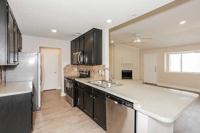 2669 Claremont Dr in Grand Prairie, TX - Building Photo - Building Photo