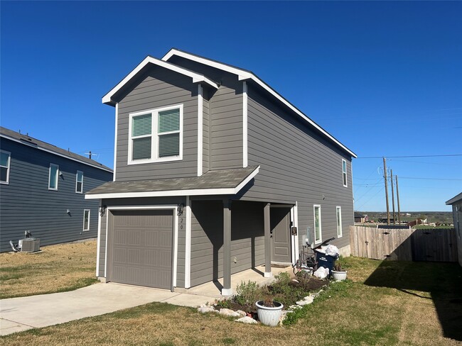 520 Commander Abbott Dr in Jarrell, TX - Building Photo - Building Photo