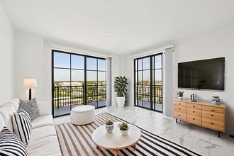 101 Via Mizner in Boca Raton, FL - Building Photo - Building Photo