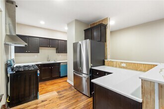 483 Alexander St in Rochester, NY - Foto de edificio - Building Photo