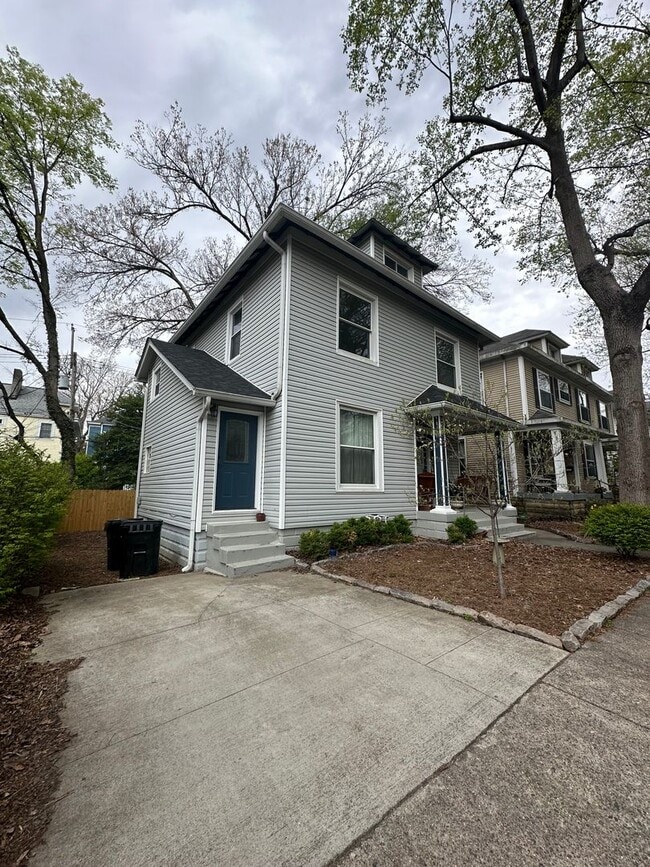 1841 Edgeland Ave in Louisville, KY - Building Photo - Building Photo