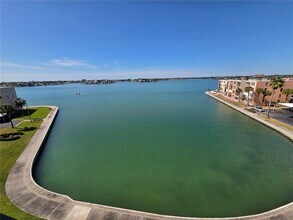 7700 Sun Island Dr S in South Pasadena, FL - Building Photo - Building Photo