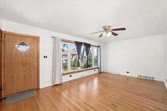 5251 S Keating Ave in Chicago, IL - Building Photo - Building Photo