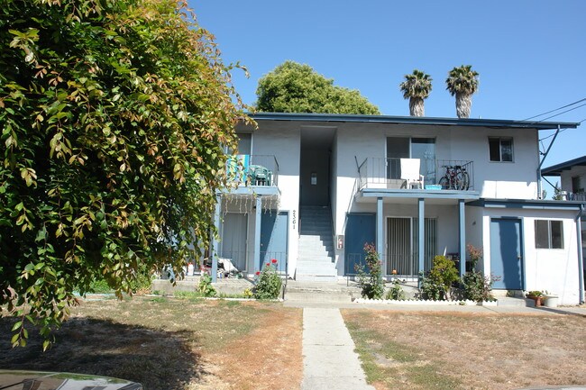 2361 William Dr in Santa Clara, CA - Building Photo - Building Photo