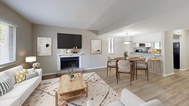 Avery Point Apartments in Indianapolis, IN - Foto de edificio - Building Photo