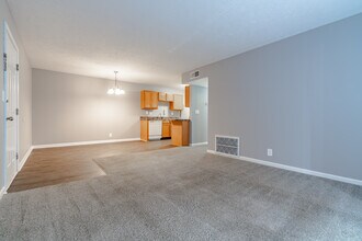 Shelbyville Place in Shelbyville, KY - Building Photo - Interior Photo