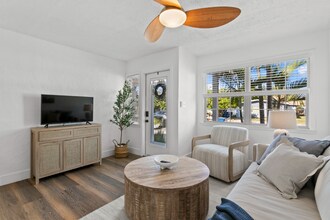 13304 2nd St E in Madeira Beach, FL - Building Photo - Building Photo