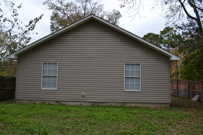 1909 Holton St in Tallahassee, FL - Building Photo - Building Photo