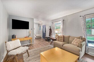 1269 Banbury Ave NE in Grand Rapids, MI - Building Photo - Building Photo