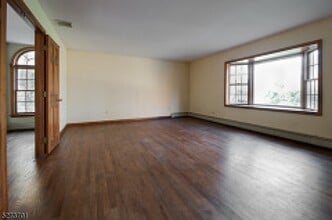 860 Glen Rd in Sparta, NJ - Building Photo - Building Photo