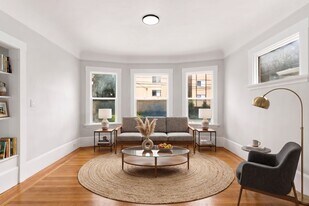 1929 9th Ave in Oakland, CA - Building Photo