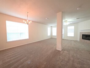 163 Snug Harbor Dr in Montgomery, TX - Building Photo - Building Photo