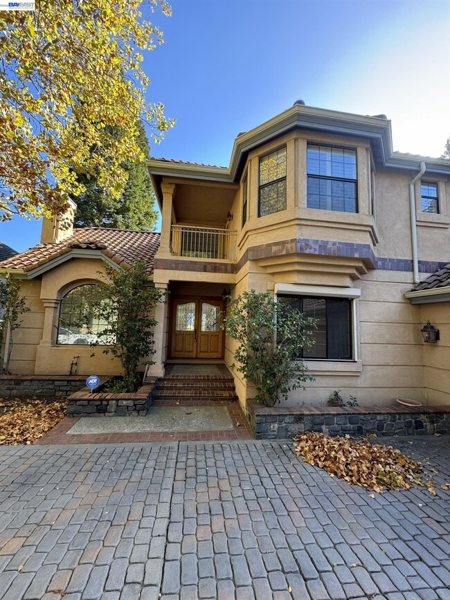 1295 Whispering Oaks Pl in Danville, CA - Building Photo - Building Photo