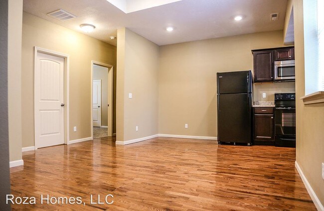 459 S Main Ave in Springfield, MO - Building Photo - Building Photo