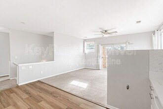 16801 E Hawaii Dr in Aurora, CO - Building Photo - Building Photo