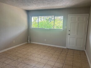 8232 Glenview Dr in Houston, TX - Building Photo - Building Photo