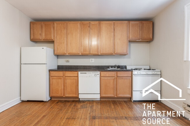 2129 N Dayton St, Unit 104 in Chicago, IL - Foto de edificio - Building Photo