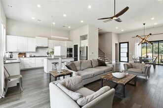 7400 Annette Cove in Austin, TX - Building Photo - Building Photo