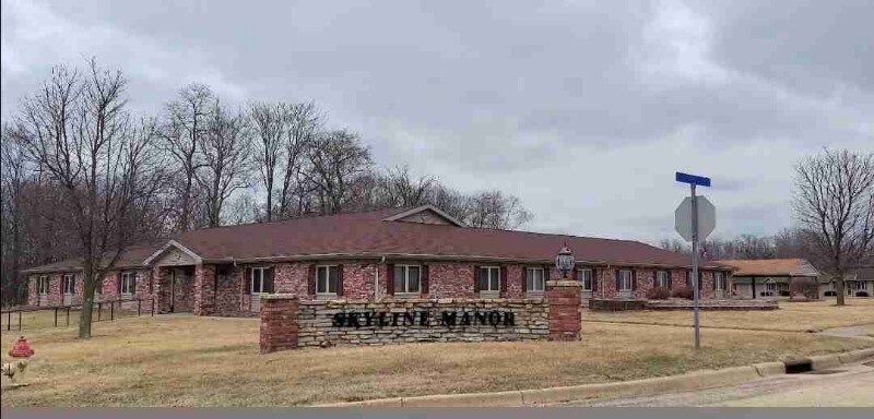 4009 N Becker Dr in Bartonville, IL - Building Photo